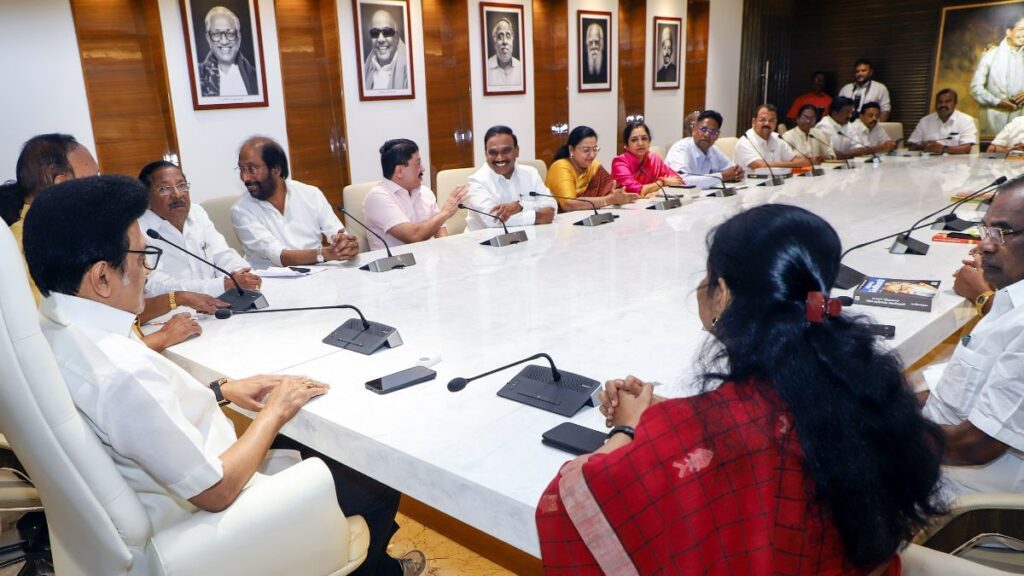 Stalin censors DMK’s 2nd rung from reacting to AIADMK, TVK