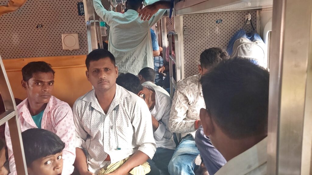 Jobs, palayan, and the weight of being a Bihari: Aboard a train full of migrants going home for Chhath Puja | Political Pulse News