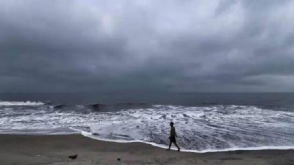 Cyclone Montha intensifies over Bay of Bengal; northern Tamil Nadu, southern Odisha and Andhra brace for heavy rain | Bangalore News
