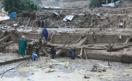 Death toll rises to 35 in Vietnam floods