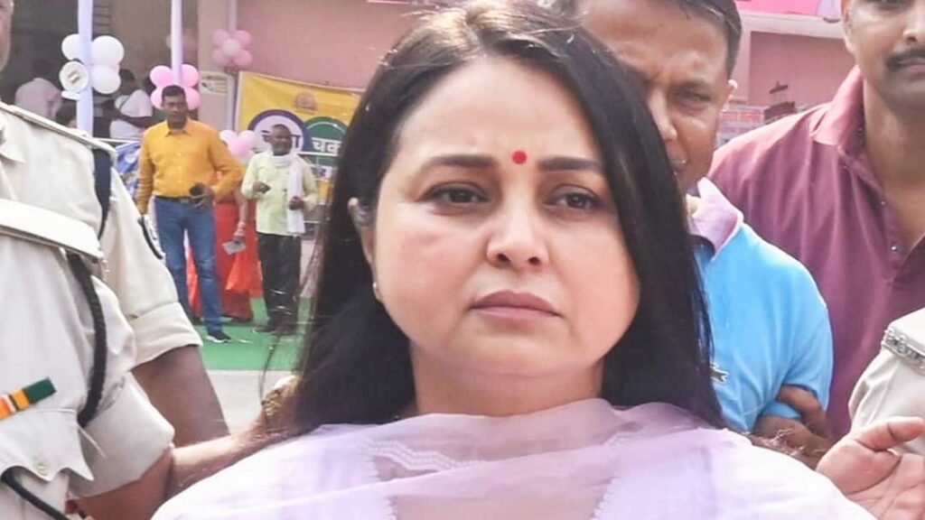 RJD’s Rohini Acharya Expresses Support For Estranged Brother