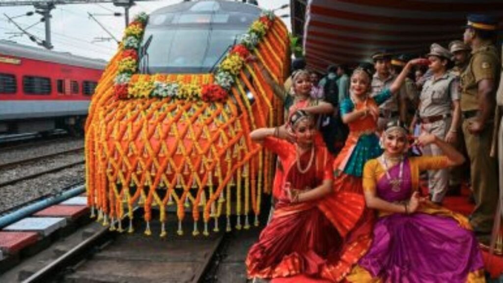 Ernakulam–Bengaluru Vande Bharat Express sees overwhelming demand on launch day
