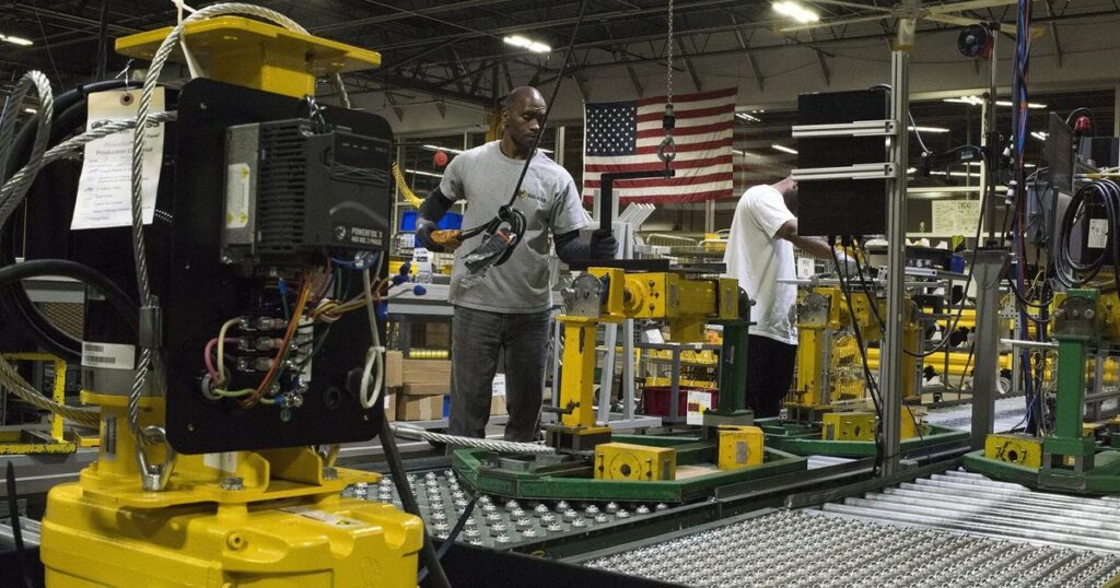 U.S. manufacturing shrinks for 8th month on sluggish demand