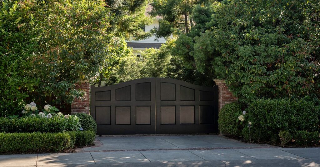 Mark Zuckerberg Opened an Illegal School at His Palo Alto Compound. His Neighbors Revolted